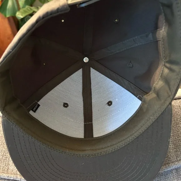 GD SnapBack Hat - Picture 2 of 3